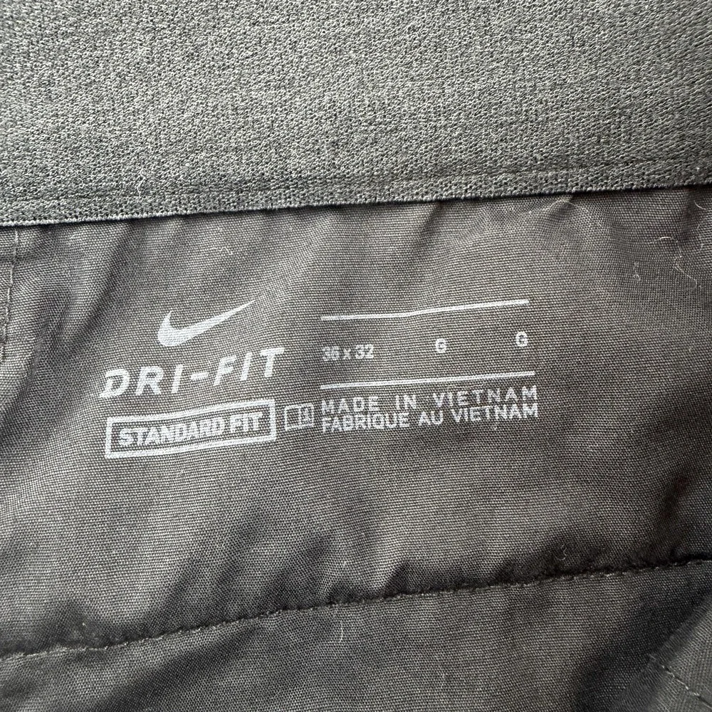 Nike Dri-FIT Golf Pants Mens 36x32 (36x29) Gray Standard Fit Khakis DA4089-070